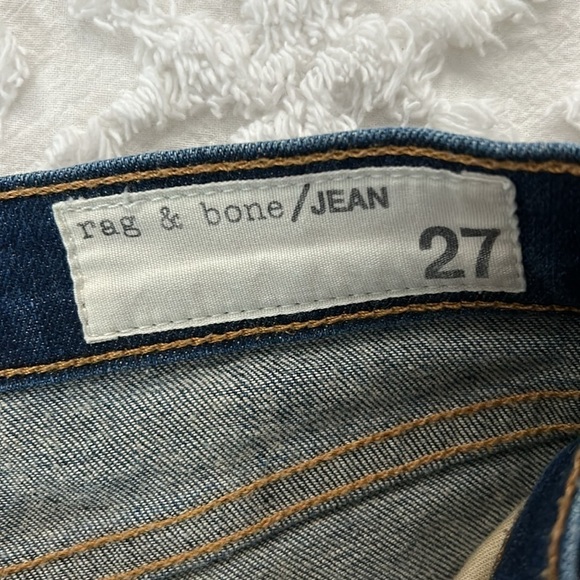 Rag & Bone women’s Skinny jeans. Size 27, dark blue wash. Great condition. - Picture 8 of 11
